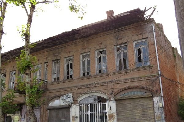 چوب حراج بر نخستین دانشسرای رشت
