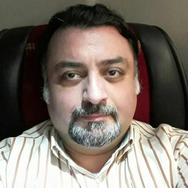 روى زشت فوتبال: يك شهر و دو روز – عليرضا مؤيدى فر