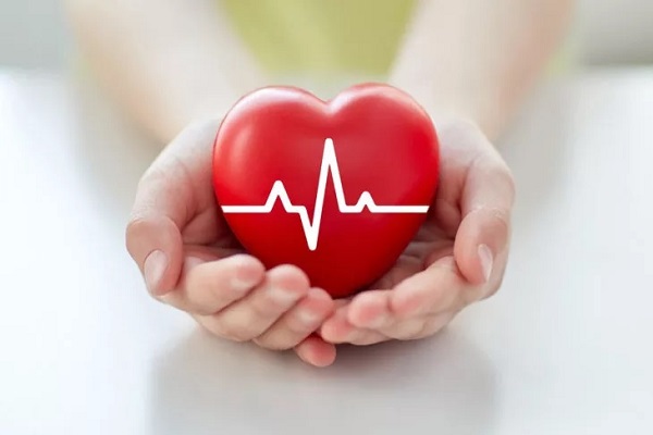 یک ماه قبل از حمله‌ قلبی، بدن این علائم را نشان می‌دهد