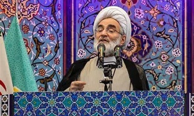 دشمن به‌دنبال تضعیف انسجام ملی از طریق فشار اقتصادی است